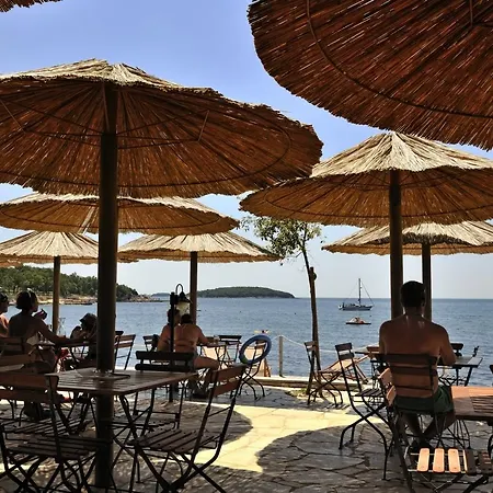 Mobile Homes Comfort Capri Bijela Uvala Üdülőpark Mugeba